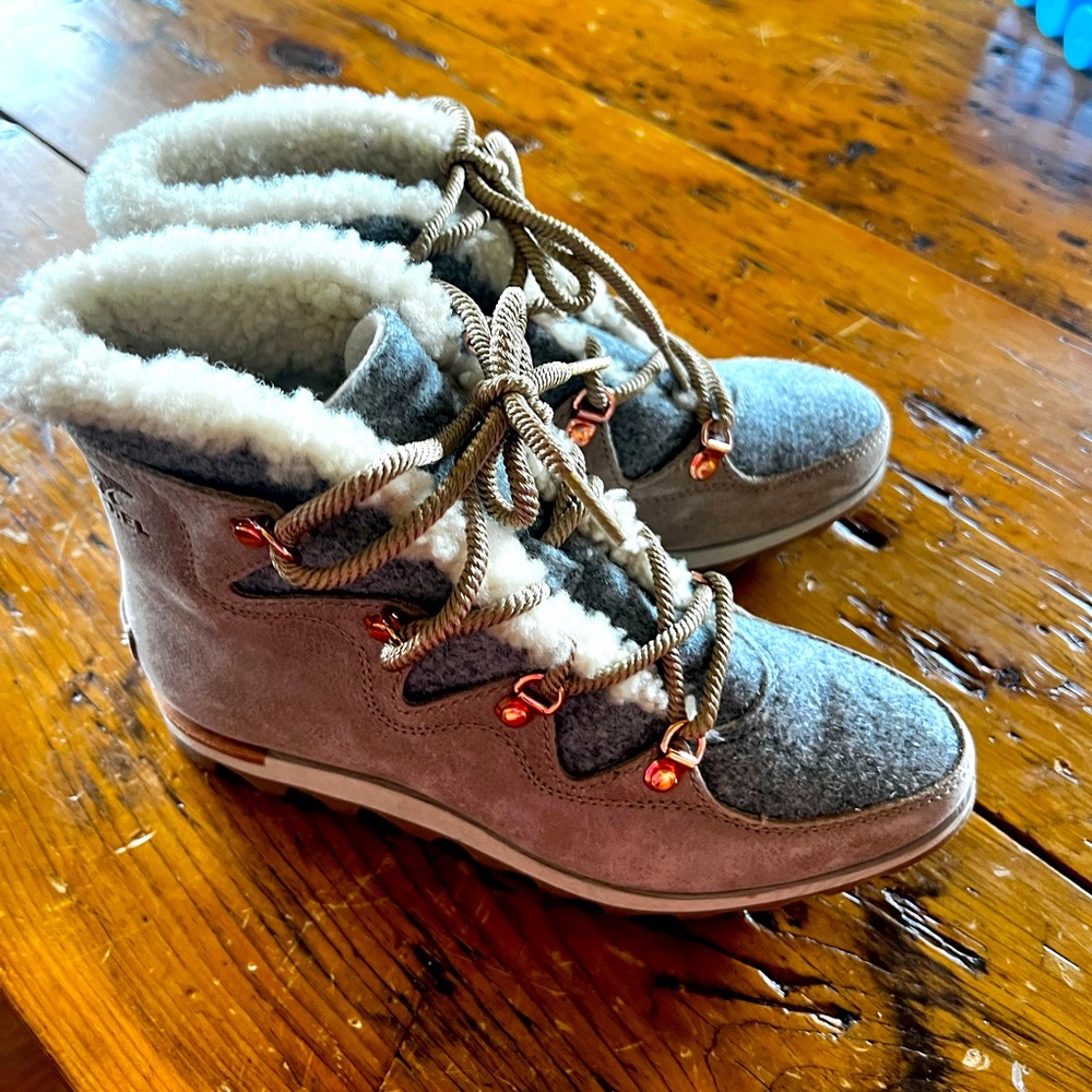 Like New Sorel Boot